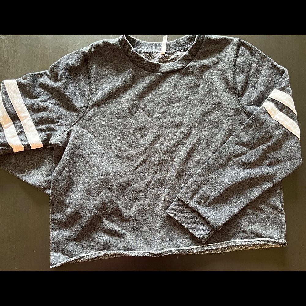 Cropped Crewneck